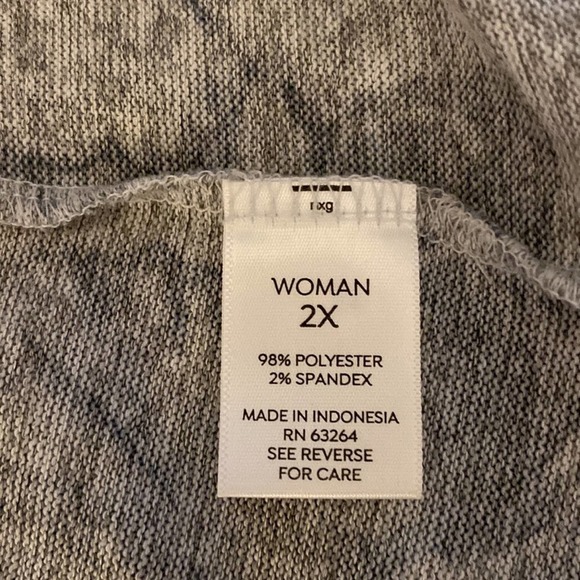 Blue and gray very soft long sleeves ruffles top Westport Scoop neck 2X
C - Picture 8 of 9